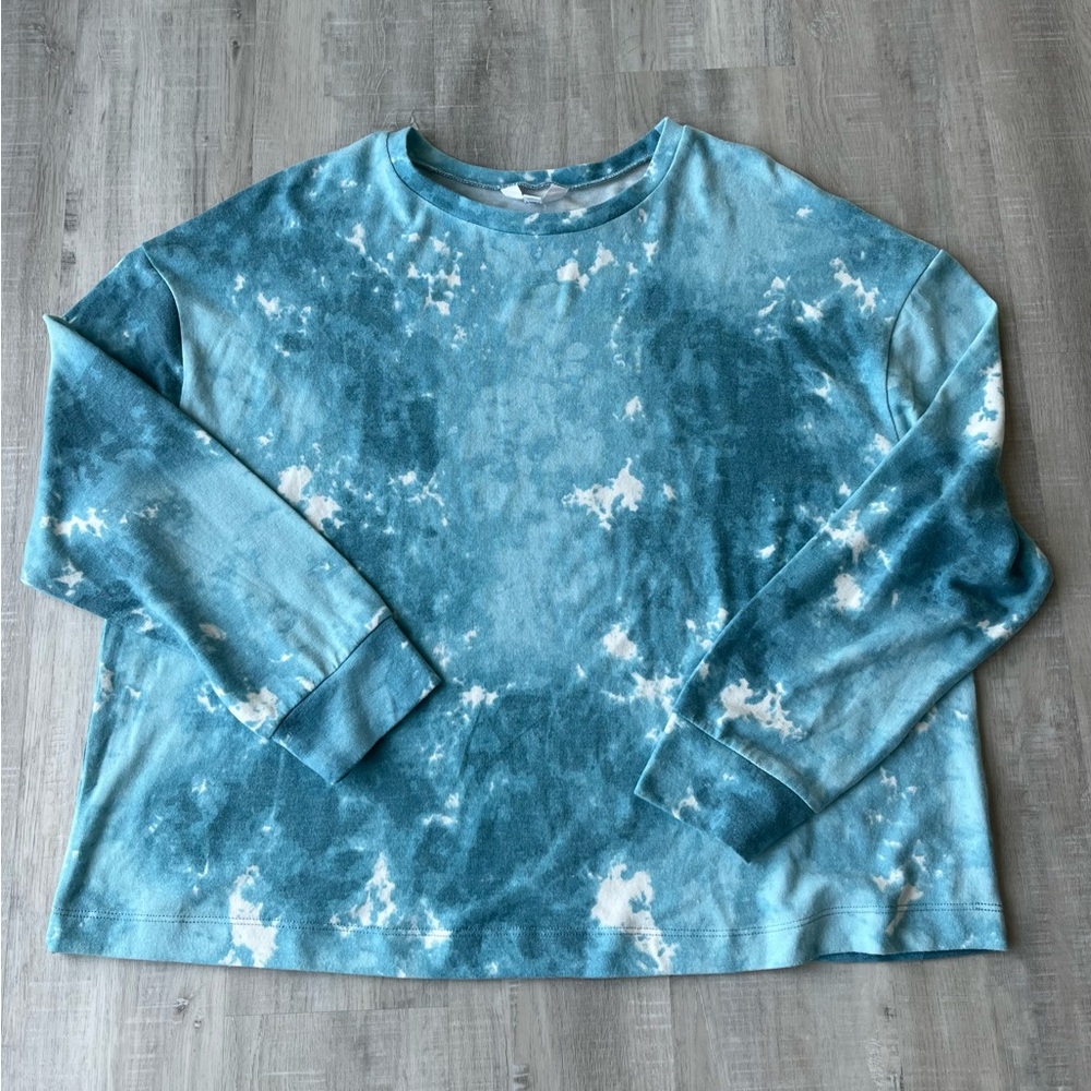 TIME and TRUE Long Sleeve Scoop Neck Blue Tie-Dye Super Soft Top Size XL (16-18)